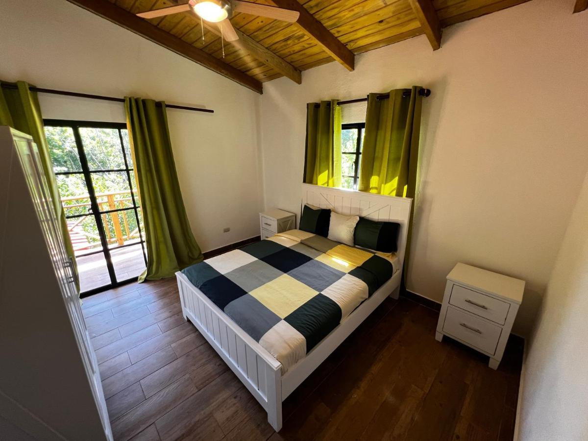 Villa Unter Palmen Jarabacoa Exteriör bild