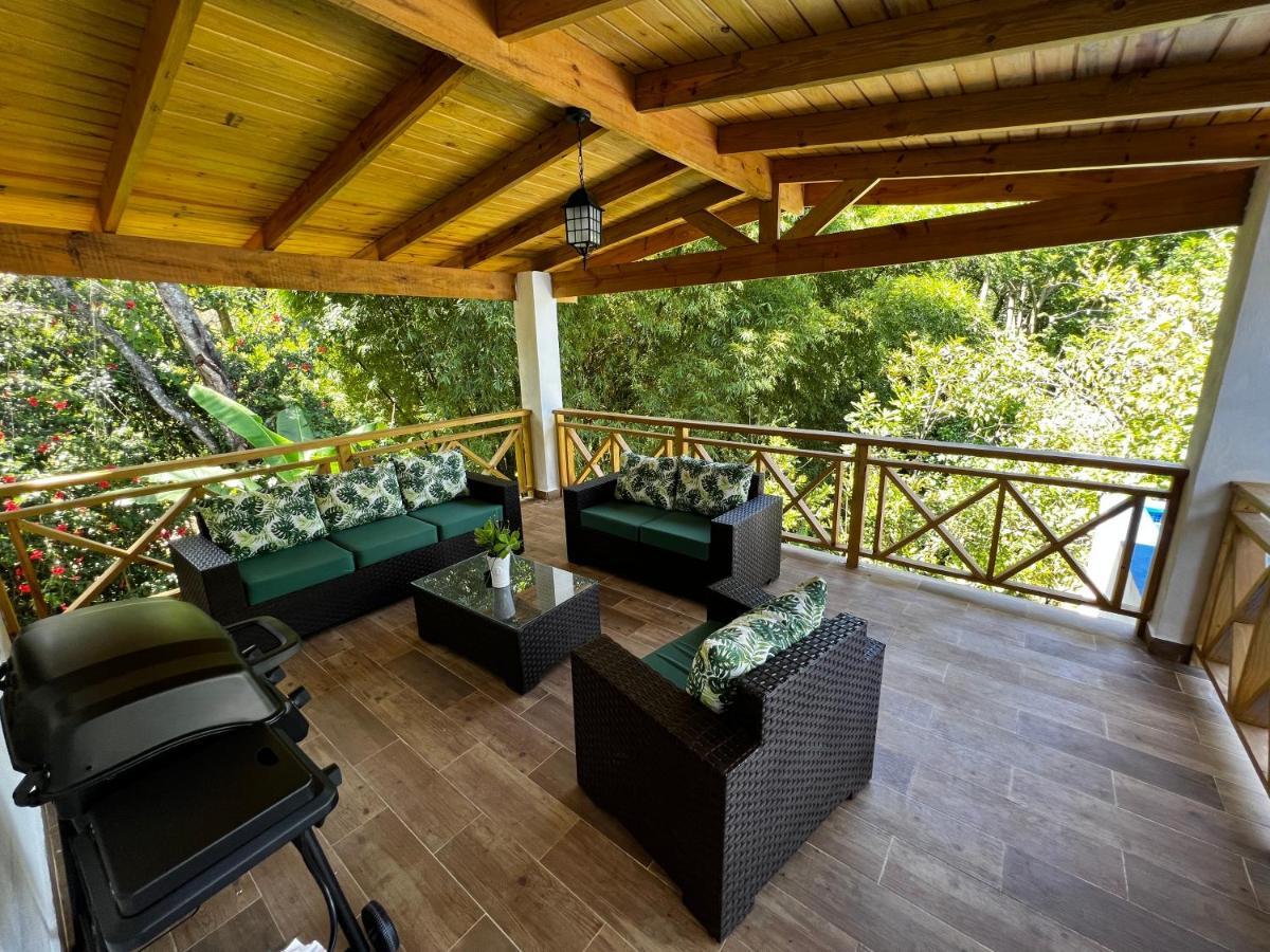 Villa Unter Palmen Jarabacoa Exteriör bild