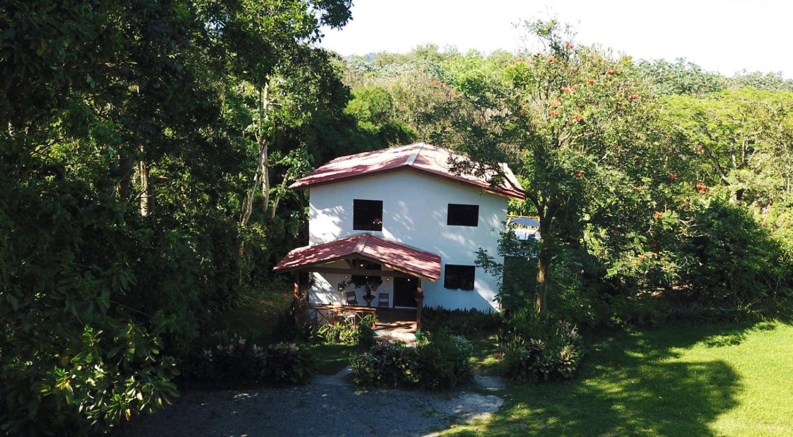 Villa Unter Palmen Jarabacoa Exteriör bild